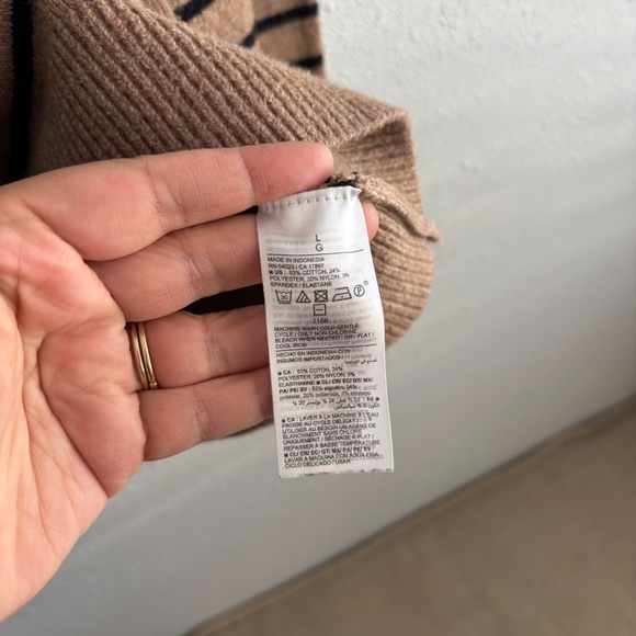 Old Navy So Soft Loose V-Neck Striped Brown/Black Sweater - Picture 4 of 8